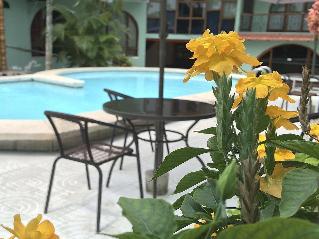 Hotel & Suites La Posada De Lobo 伊基托斯 外观 照片