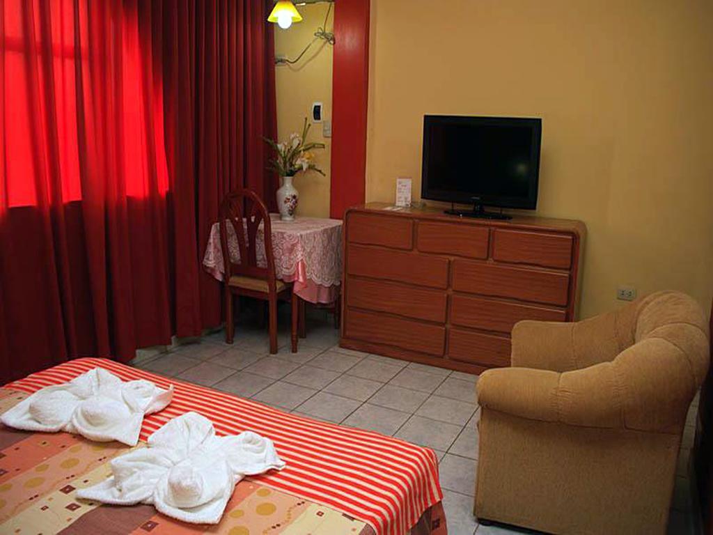 Hotel & Suites La Posada De Lobo 伊基托斯 客房 照片